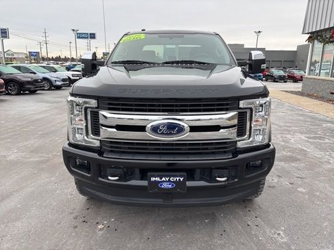 Used 2019 Ford F250 XLT w/ XLT Premium Package image 19