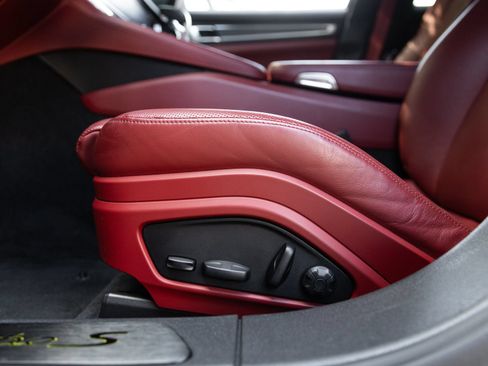 Certified 2022 Porsche Panamera Turbo S AWD/4WD image 22