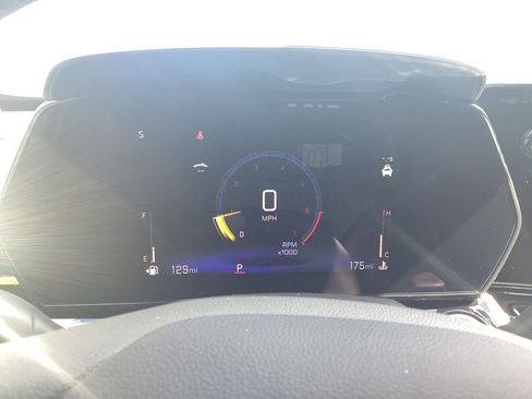 New 2026 Chevrolet Trax ACTIV w/ Sunroof Package FWD image 31