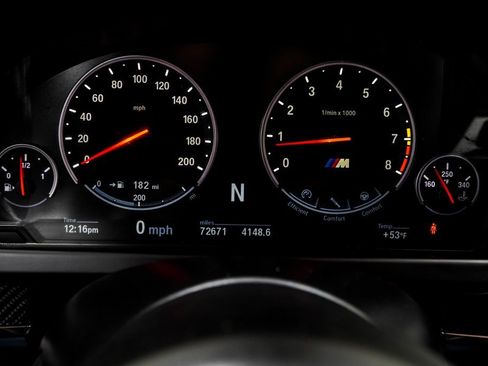 Used 2017 BMW M6 Coupe image 30