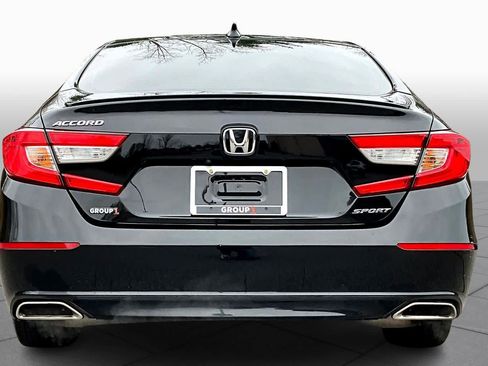 Used 2019 Honda Accord Sport image 4