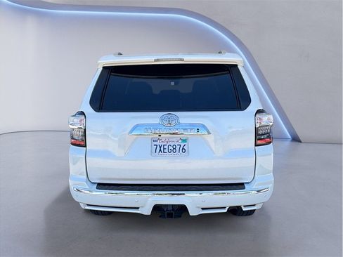 Used 2017 Toyota 4Runner Limited AWD/4WD image 5