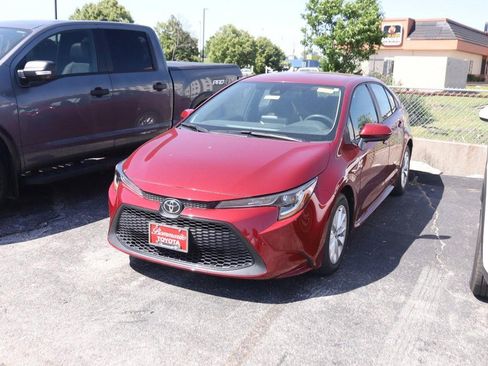 Used 2022 Toyota Corolla LE w/ LE Convenience Package FWD image 4