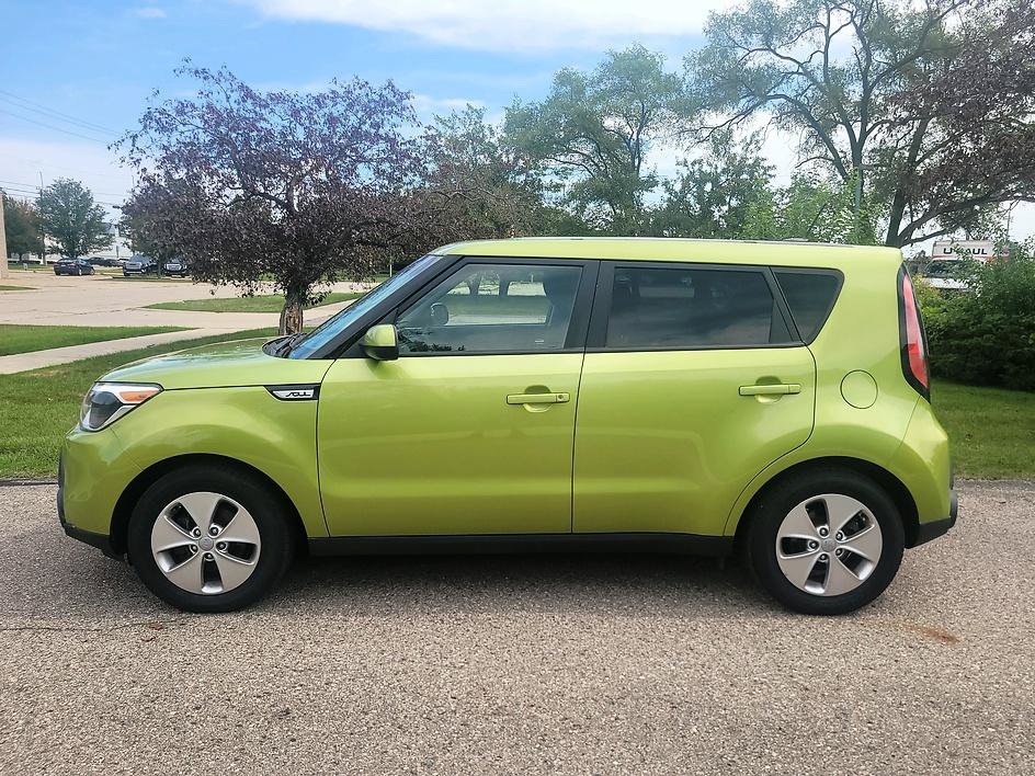 Used 2016 Kia Soul w/ Convenience Package FWD image 4