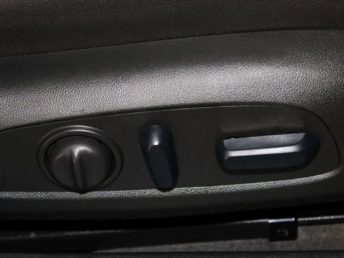 Used 2025 Chevrolet Malibu LT FWD image 24