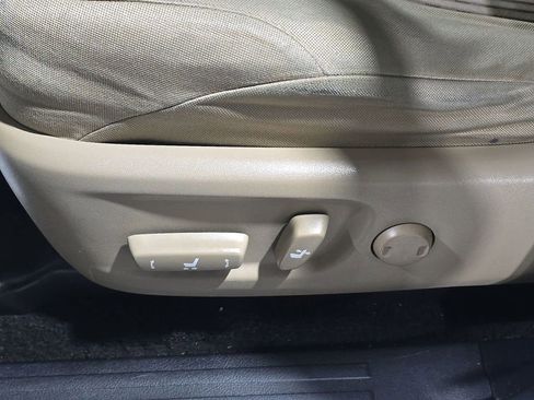 Used 2012 Toyota 4Runner SR5 w/ Convenience Pkg image 12