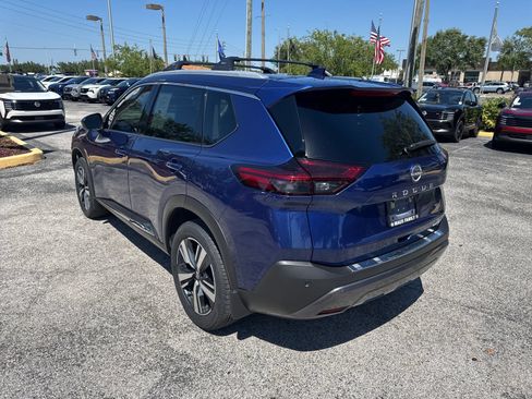 Certified 2023 Nissan Rogue SL w/ SL Premium Package FWD image 8