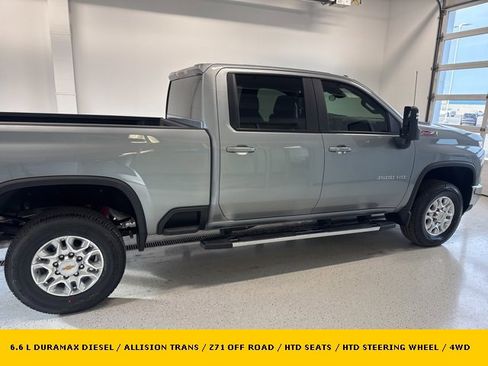 New 2026 Chevrolet Silverado 3500 LT image 2