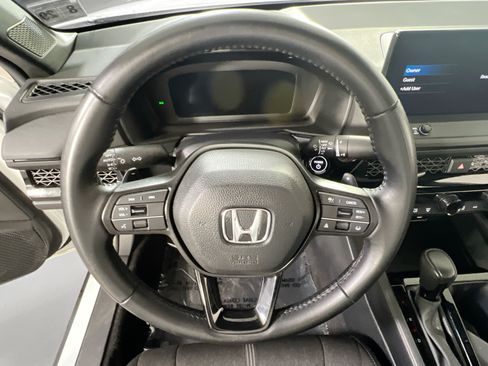 Used 2024 Honda Accord Sport image 11