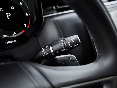 Used 2025 Land Rover Range Rover Long Wheelbase SE image 59