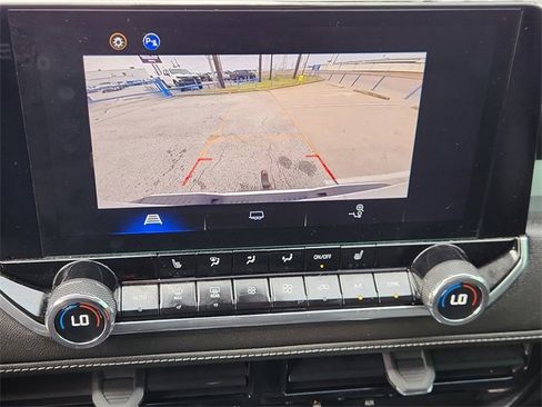 Used 2024 Chevrolet Colorado LT w/ LT Convenience Package III image 17