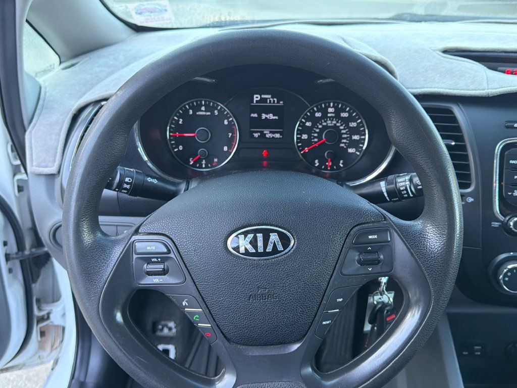 Used 2017 Kia Forte LX FWD image 17