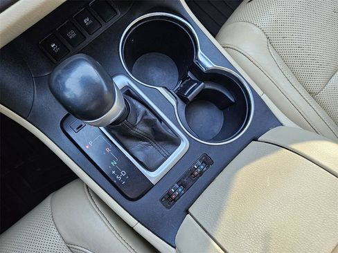 Used 2017 Toyota Highlander Limited Platinum image 19