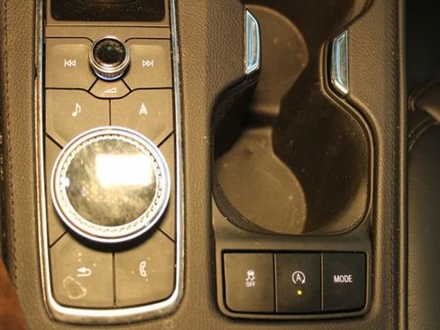 Used 2023 Cadillac XT4 Premium Luxury w/ Cold Weather Package AWD/4WD image 29