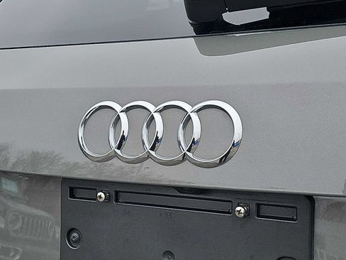 Used 2021 Audi Q3 2.0T Premium AWD/4WD image 30