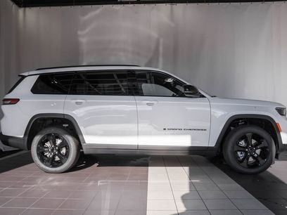 New 2025 Jeep Grand Cherokee L Limited w/ Luxury Tech Group II