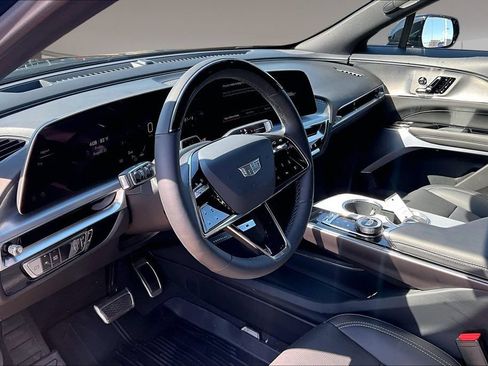 New 2027 Cadillac Lyriq Premium Sport w/ LPO, Floor Liner Package AWD/4WD image 6