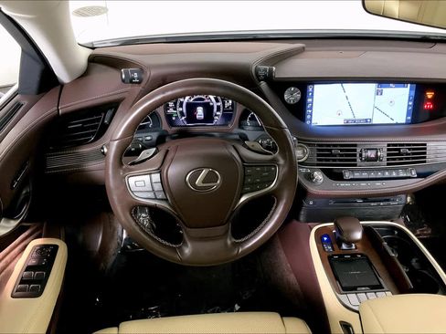 Used 2018 Lexus LS 500 AWD image 5