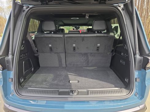 New 2026 Jeep Grand Wagoneer Limited AWD/4WD image 13