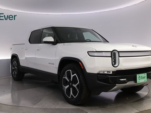 Used 2023 Rivian R1T Adventure Dual AWD/4WD image 13