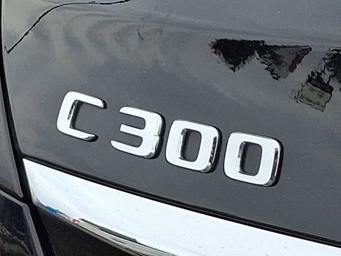Used 2018 Mercedes-Benz C 300 4MATIC Sedan image 32
