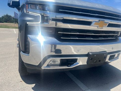 Used 2021 Chevrolet Silverado 1500 LTZ w/ Z71 Off-Road Package AWD/4WD image 9