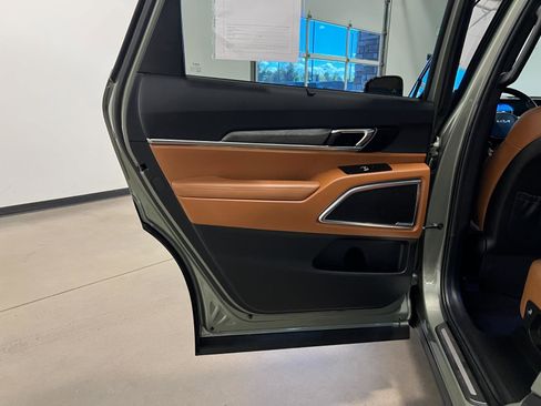 Used 2024 Kia Telluride SX X-Pro image 32