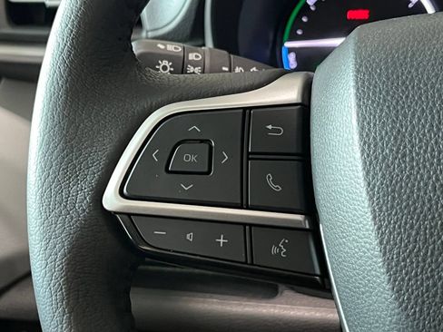 Used 2025 Toyota Sienna XLE w/ XLE Plus Package AWD/4WD image 35