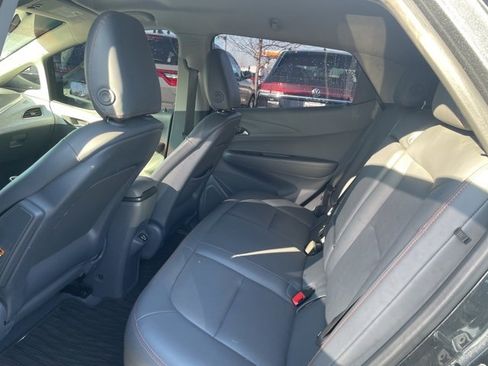 Used 2020 Chevrolet Bolt Premier w/ Infotainment Package image 7
