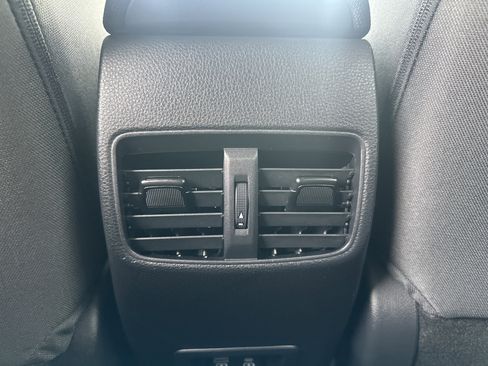 Certified 2022 Toyota Corolla Cross LE image 21