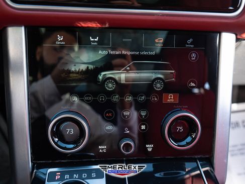 Used 2019 Land Rover Range Rover Autobiography image 36