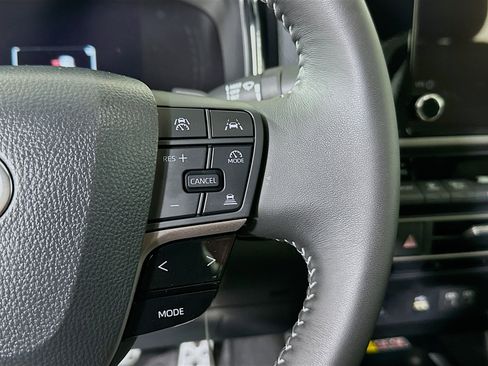 Used 2026 Toyota Camry SE image 17