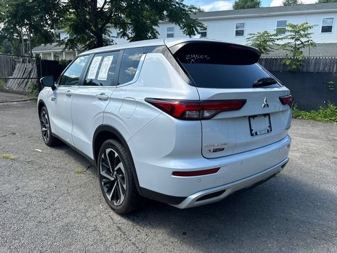 Used 2024 Mitsubishi Outlander 4WD Plug-In Hybrid image 7