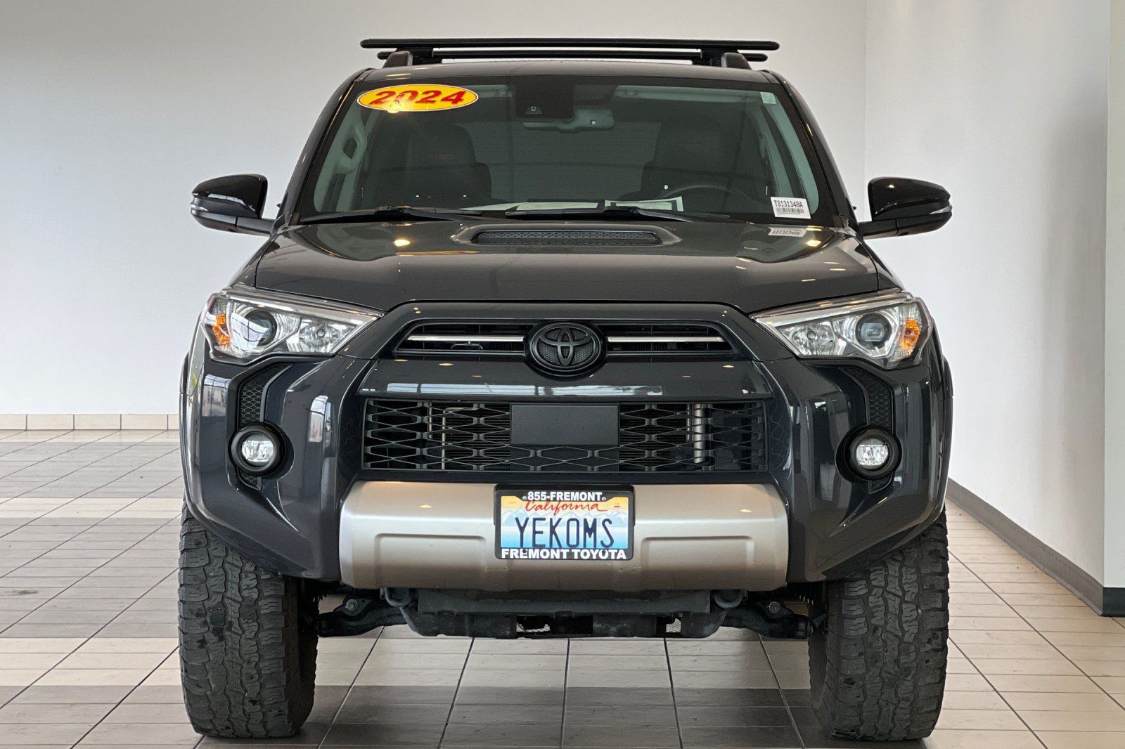 Used 2024 Toyota 4Runner TRD Off-Road Premium AWD/4WD image 9