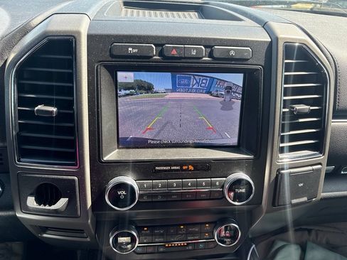Used 2020 Ford Expedition XLT w/ Equipment Group 202A RWD image 7