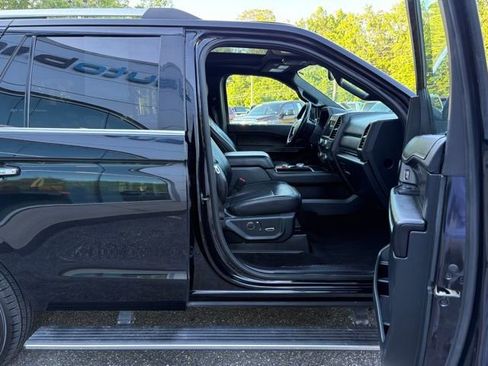 Used 2021 Ford Expedition Limited image 30