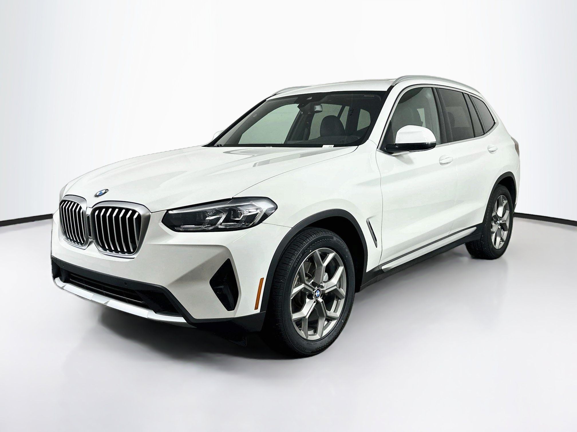 Used 2024 BMW X3 sDrive30i RWD image 3