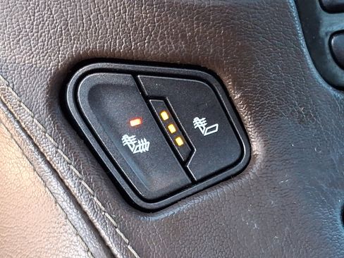 Used 2017 Chevrolet Tahoe LT image 26