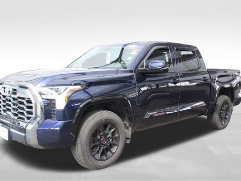 Used 2024 Toyota Tundra Platinum w/ TRD Off-Road Package AWD/4WD image 10