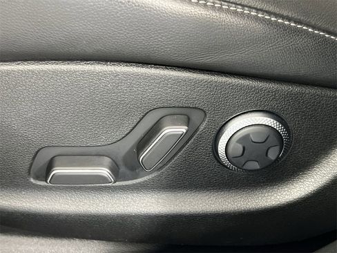 Used 2024 Genesis G80 2.5T image 14