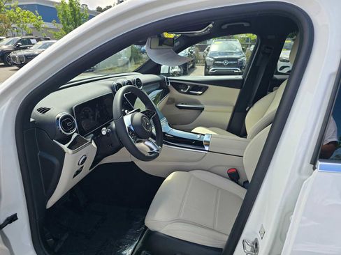 Used 2026 Mercedes-Benz GLC 300 image 22