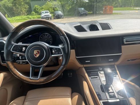 Used 2019 Porsche Cayenne S AWD/4WD image 21