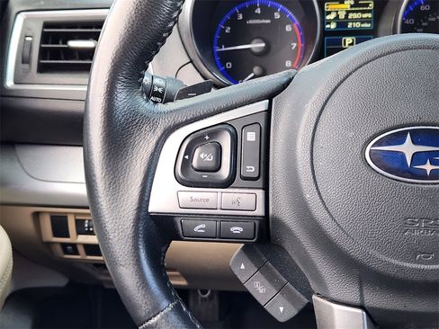 Used 2017 Subaru Outback 2.5i Premium image 15