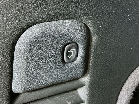 Used 2020 Jeep Grand Cherokee High Altitude image 30