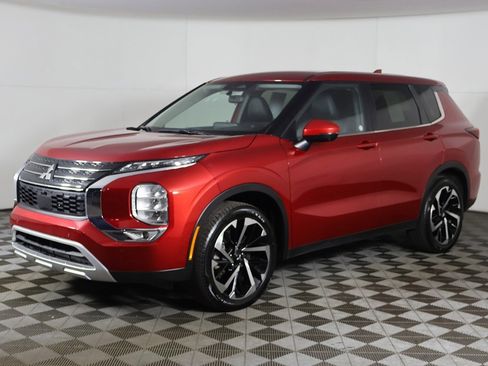 Used 2024 Mitsubishi Outlander SE image 8