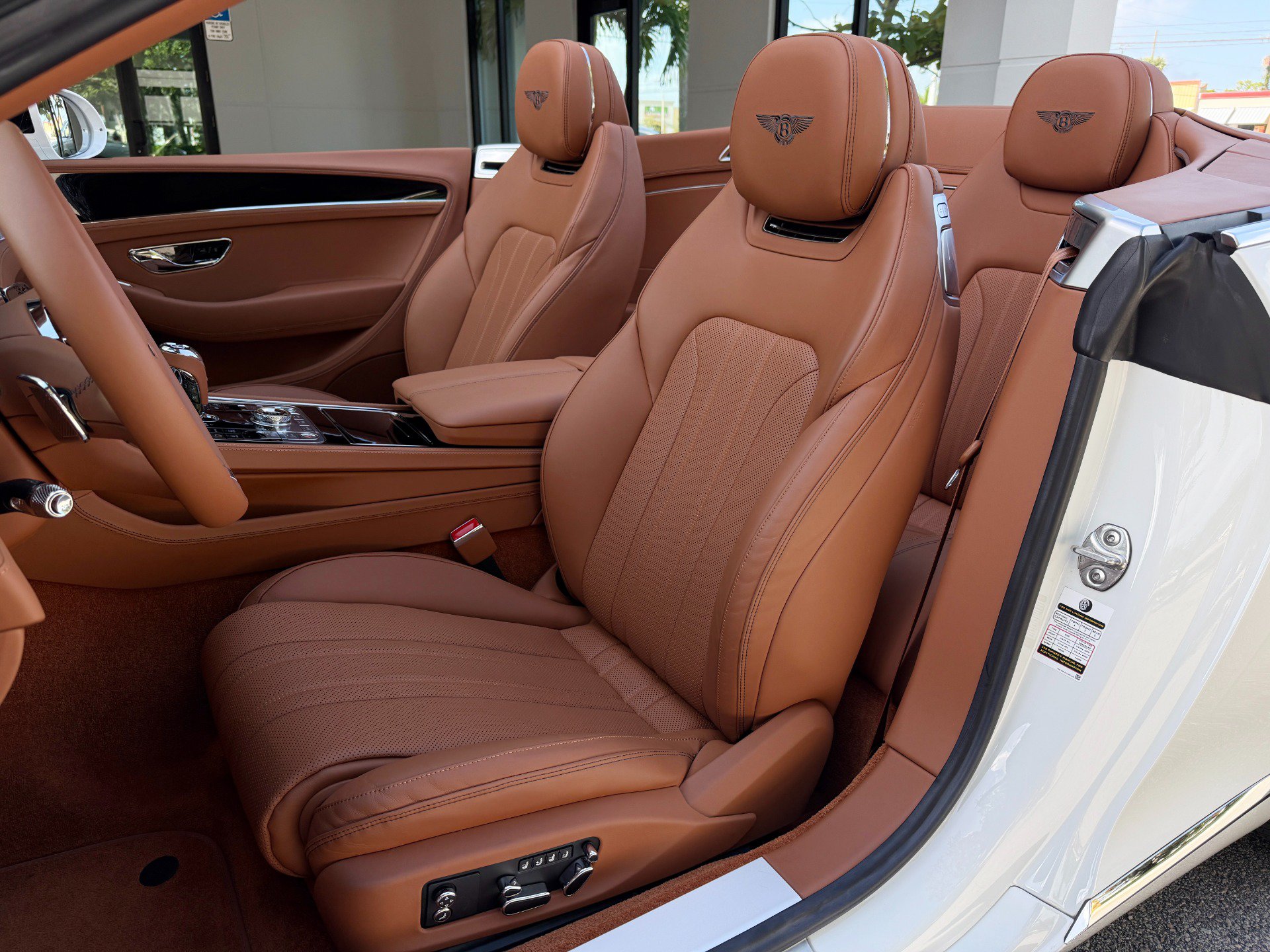 Used 2024 Bentley Continental GT Mulliner AWD/4WD image 32