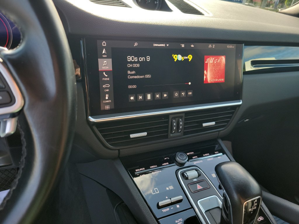 Used 2021 Porsche Cayenne AWD/4WD image 34