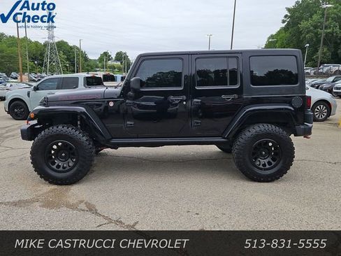 Used 2016 Jeep Wrangler Unlimited Rubicon AWD/4WD image 2