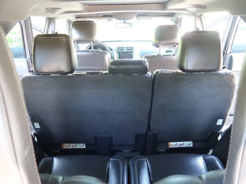 Used 2013 Ford Explorer XLT AWD/4WD image 17