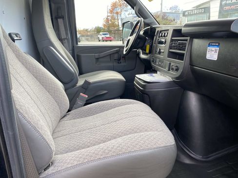 Used 2022 GMC Savana 3500 w/ Power Convenience Package image 13
